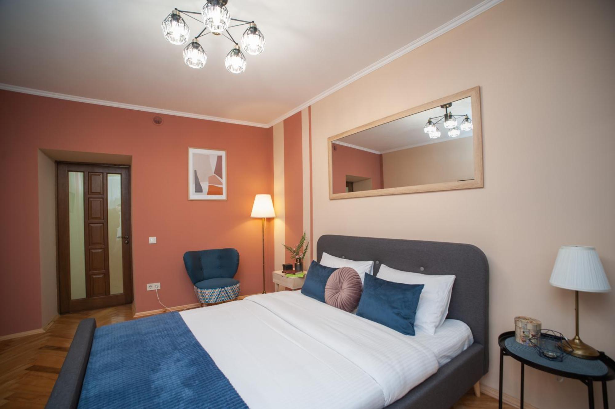 Romantic Suite, 3mins To Rynok Square * Lviv